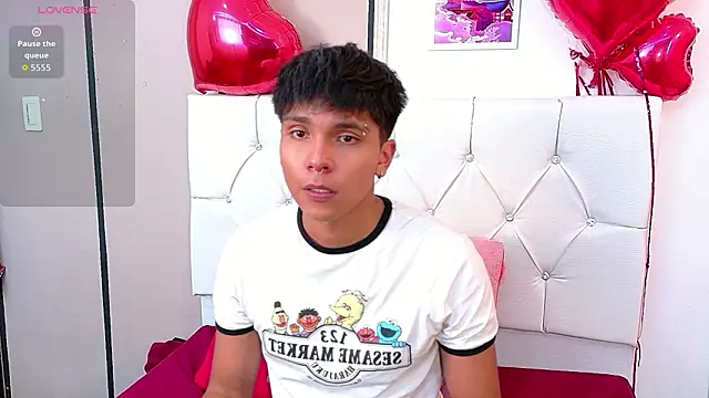 Thiago Kozak online show from March 2026 08:04:02 PM