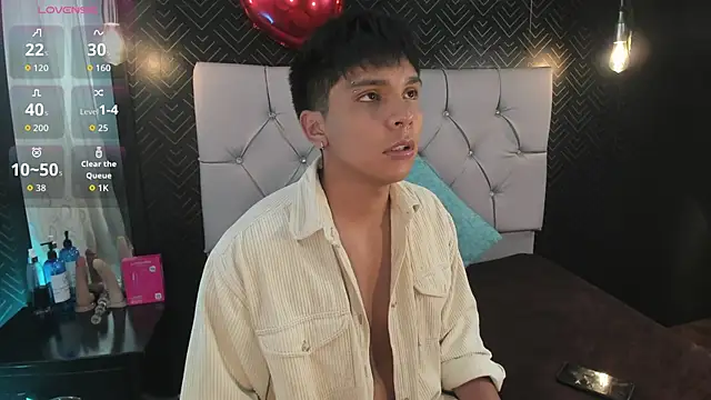 Thiago Kozak online show from February 2026 01:22:02 PM