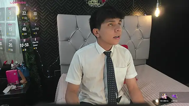 Thiago Kozak online show from November 2025 01:55:02 PM