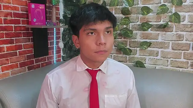 Thiago Kozak online show from March 2026 12:53:02 PM