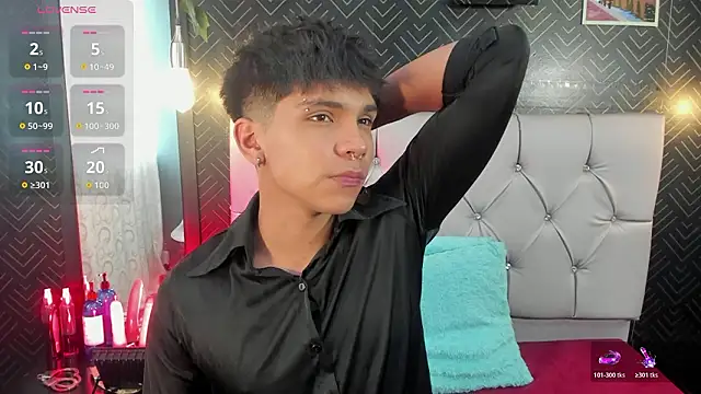 Thiago Kozak online show from March 2026 08:13:01 PM