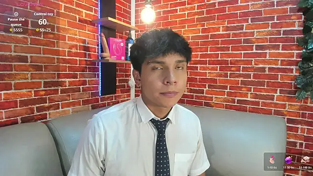 Thiago Kozak online show from April 2026 01:52:02 PM