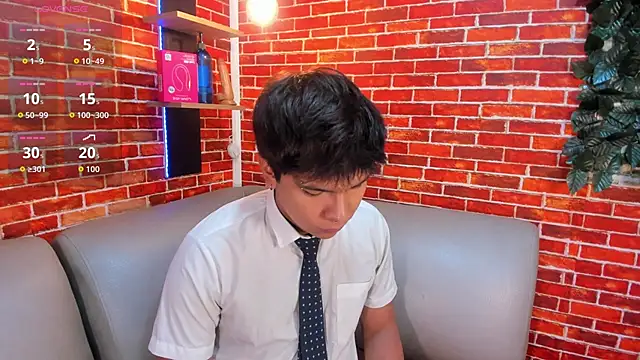 Thiago Kozak online show from April 2026 01:23:02 PM