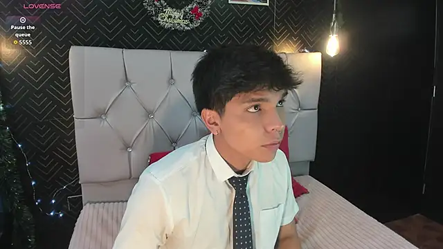 Thiago Kozak online show from November 2025 12:27:02 PM