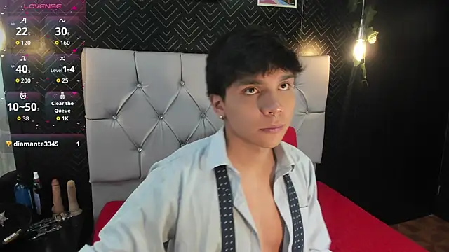 Thiago Kozak online show from November 2025 01:04:01 PM