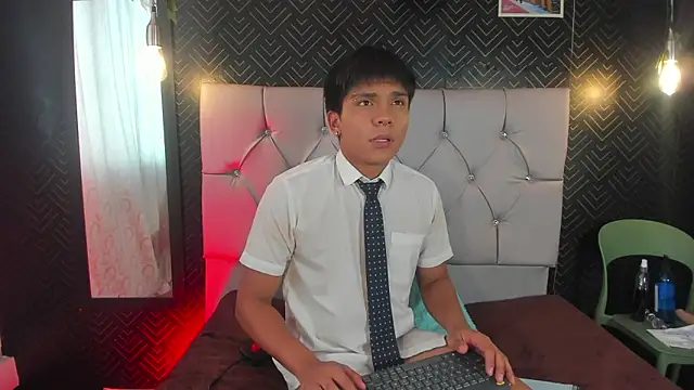 Thiago Kozak online show from March 2026 01:08:01 PM