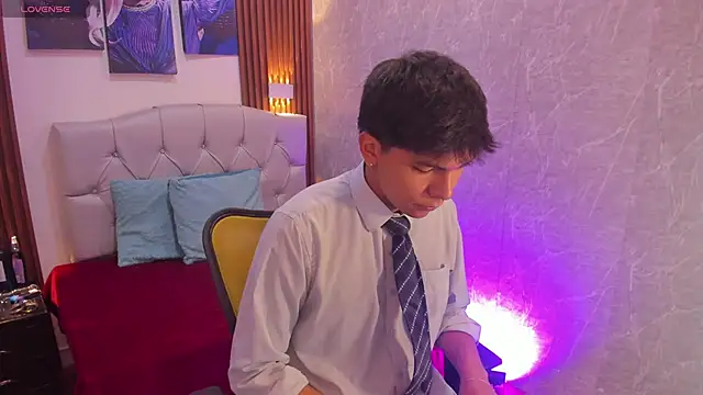 Thiago Kozak online show from October 2025 01:43:02 PM