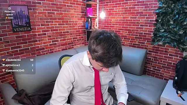 Thiago Kozak online show from May 2026 05:02:01 AM