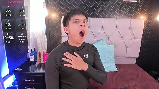 Thiago Kozak online show from February 2026 01:13:02 PM