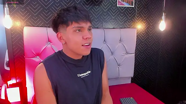 Thiago Kozak online show from March 2026 01:47:01 PM