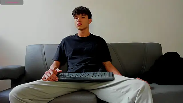 2Amateur Guys online show from January 2026 10:02:02 PM