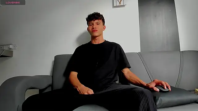 2Amateur Guys online show from February 2026 07:43:01 PM