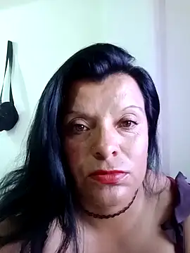 Hanna Kieran online show from October 2025 06:00:01 PM