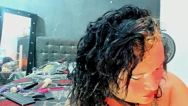 Snapshot of Kat_Valen chatting on November 2025 09:42:02 PM Kat Valen online show from November 2025 09:42:02 PM