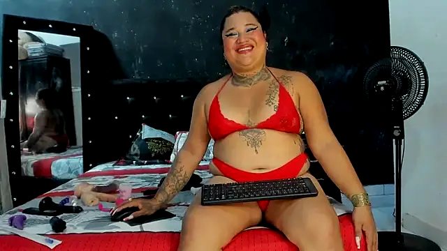 Snapshot of Kat_Valen chatting on November 2025 09:08:01 PM Kat Valen online show from November 2025 09:08:01 PM