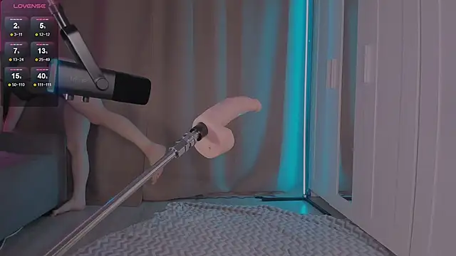 Juicy Vikki online show from February 2026 02:05:01 PM