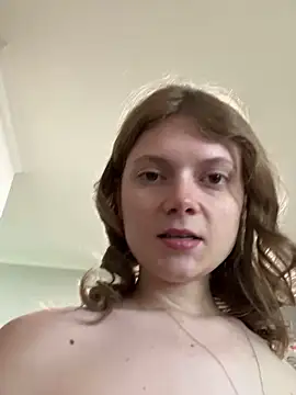 Lucyisdancin online show from April 2026 09:39:33 PM