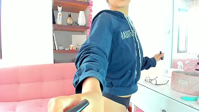 Danesacronin online show from November 2025 07:39:02 PM