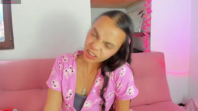 Danesacronin online show from March 2026 10:48:01 PM