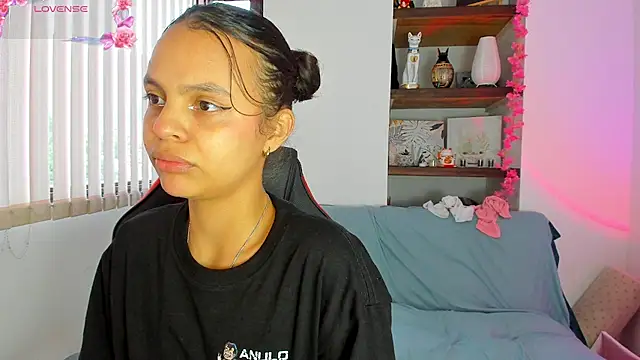 Danesacronin online show from November 2025 10:13:02 PM