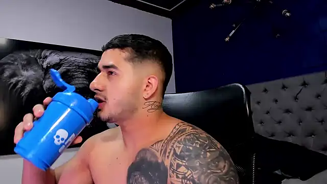 king falconer online show from December 2025 12:58:02 AM