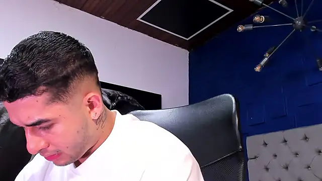 king falconer online show from December 2025 11:43:02 PM