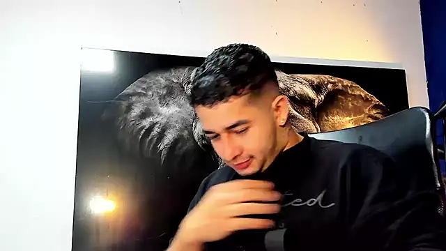 king falconer online show from November 2025 03:17:02 AM