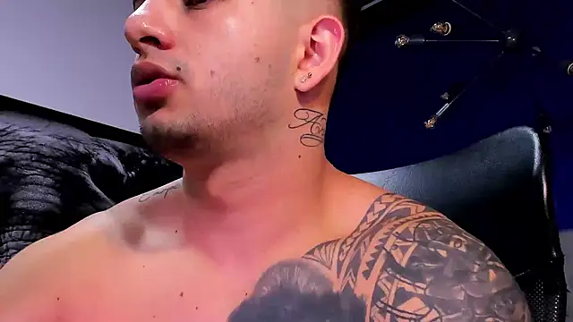 king falconer online show from December 2025 01:45:01 AM