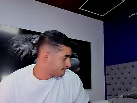 king falconer online show from January 2026 02:48:01 AM