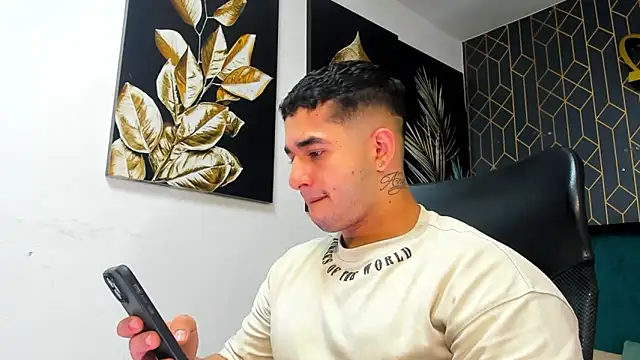 king falconer online show from December 2025 12:11:02 AM