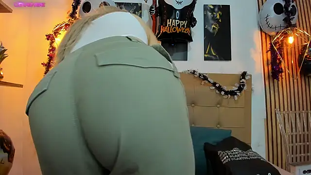 alesziarose online show from October 2025 07:55:02 PM