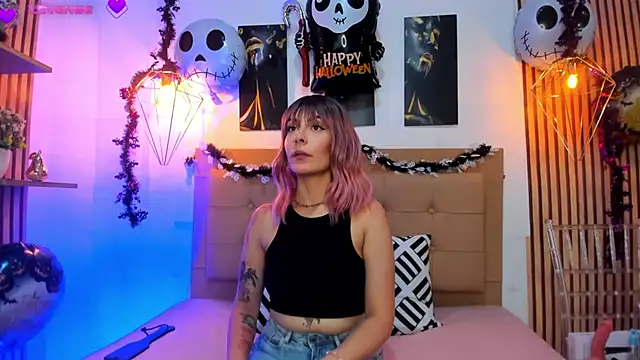 alesziarose online show from October 2025 07:48:02 PM