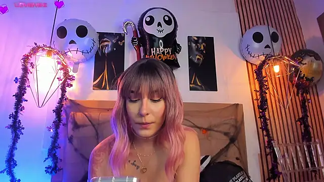 alesziarose online show from October 2025 07:47:01 PM