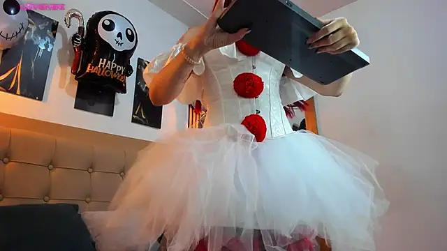 alesziarose online show from October 2025 08:38:01 PM