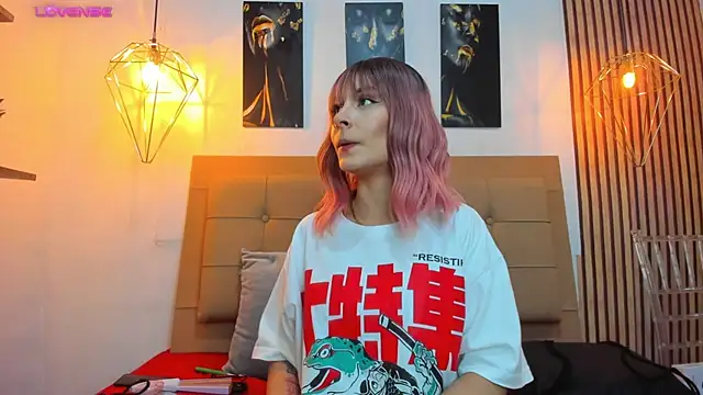 alesziarose online show from November 2025 07:28:02 PM