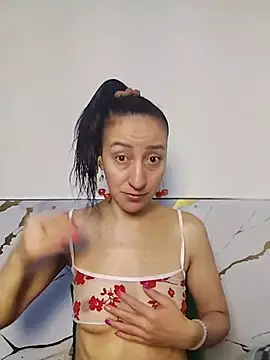 Oriana111 online show from May 2026 12:14:01 PM