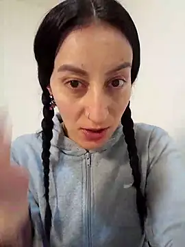 Oriana111 online show from October 2025 12:59:02 PM