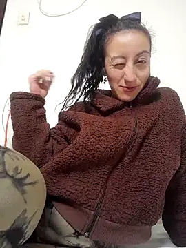 Oriana111 online show from November 2025 04:41:01 AM