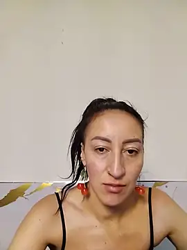 Oriana111 online show from May 2026 12:13:02 PM