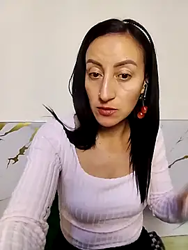 Oriana111 online show from May 2026 03:41:01 AM