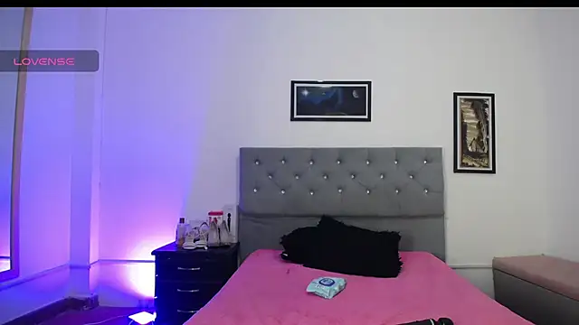 Esmeraldaa- online show from September 2025 04:34:02 AM