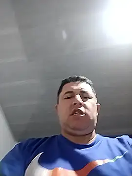 BigCristh79 online show from November 2025 07:40:02 PM