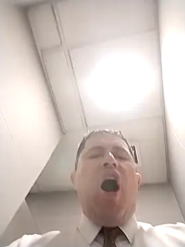 BigCristh79 online show from October 2025 09:59:02 PM