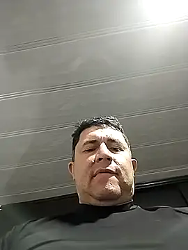 BigCristh79 online show from October 2025 01:56:02 PM