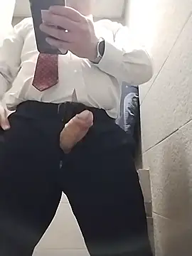BigCristh79 online show from May 2026 01:33:01 AM