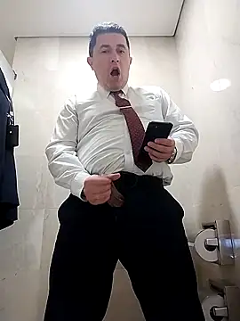 BigCristh79 online show from December 2025 01:17:02 PM