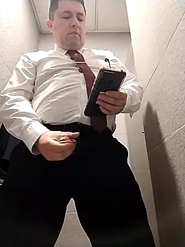 BigCristh79 online show from April 2026 07:26:02 AM