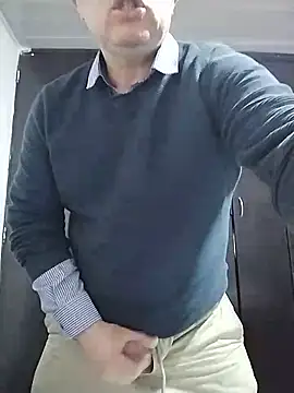 BigCristh79 online show from June 2026 01:55:02 PM