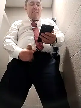 BigCristh79 online show from December 2025 08:02:02 AM