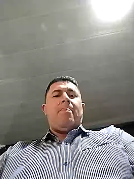 BigCristh79 online show from April 2026 04:08:02 PM